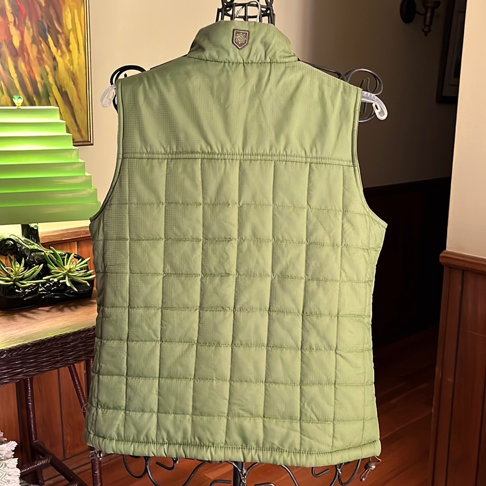 Reversible Puffer Vest - Picture 2 of 4